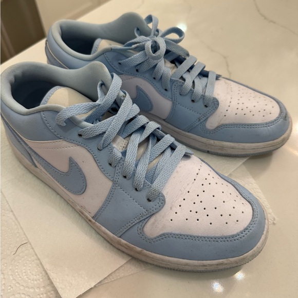 Women’s Air Jordan 1 Low “ice blue” - Picture 1 of 3